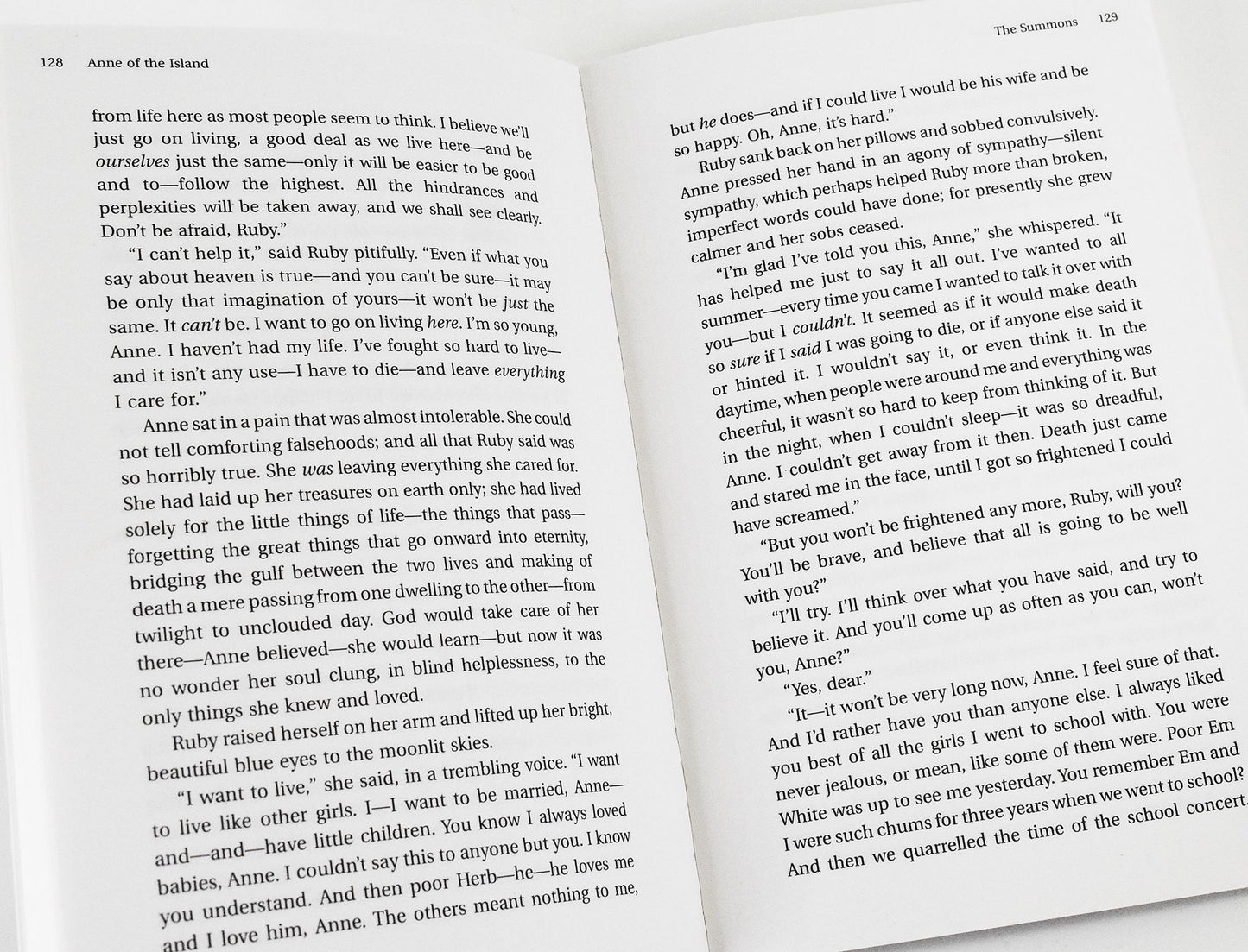 Anne of Green Gables By L. M. Montgomery 8 Books Box Set - Ages 9-14 - Paperback