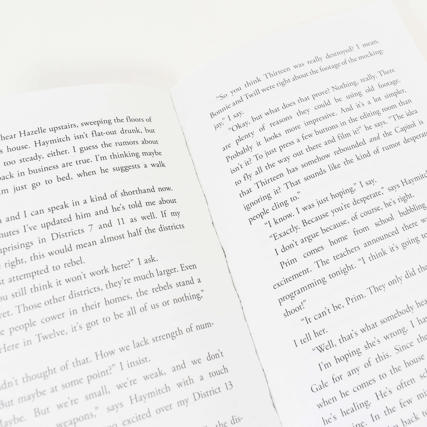 Hunger Games Trilogy Series 4 Books Collection Set By Suzanne Collins NEW COVER - Young Adult