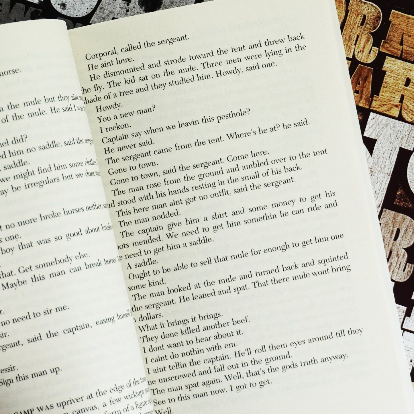 Cormac McCarthy 3 Books Collection Set (The Road, Blood Meridian & No Country for Old Men) - Fiction - Paperback